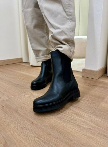 Shop Online Anfibio in pelle nero Ovyè