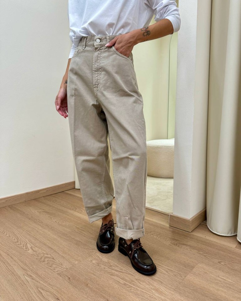 Jeans Laila relaxed fit sabbia Vicolo Shop Online Jeans Laila relaxed fit sabbia Vicolo