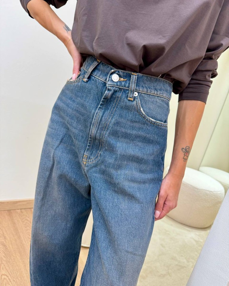 Jeans Laila relaxed fit blu sfumato Vicolo Shop Online Jeans Laila relaxed fit blu sfumato Vicolo