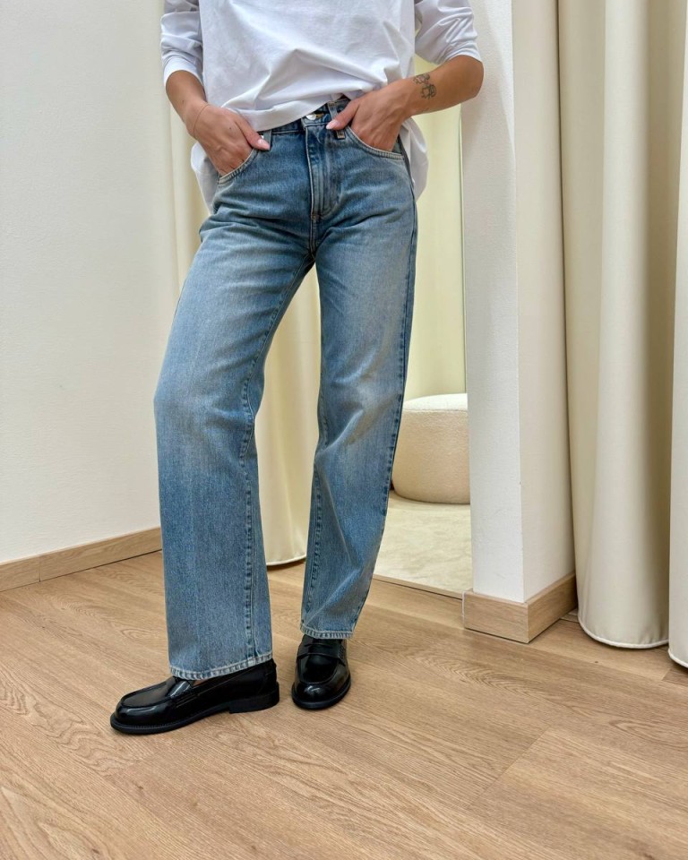 Jeans Zeke gamba dritta blu medio sfumato Vicolo Shop Online Jeans Zeke gamba dritta blu medio sfumato Vicolo