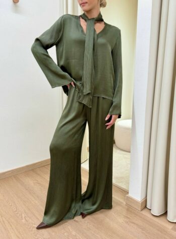 Shop Online Blusa goffrata in viscosa verde militare HaveOne