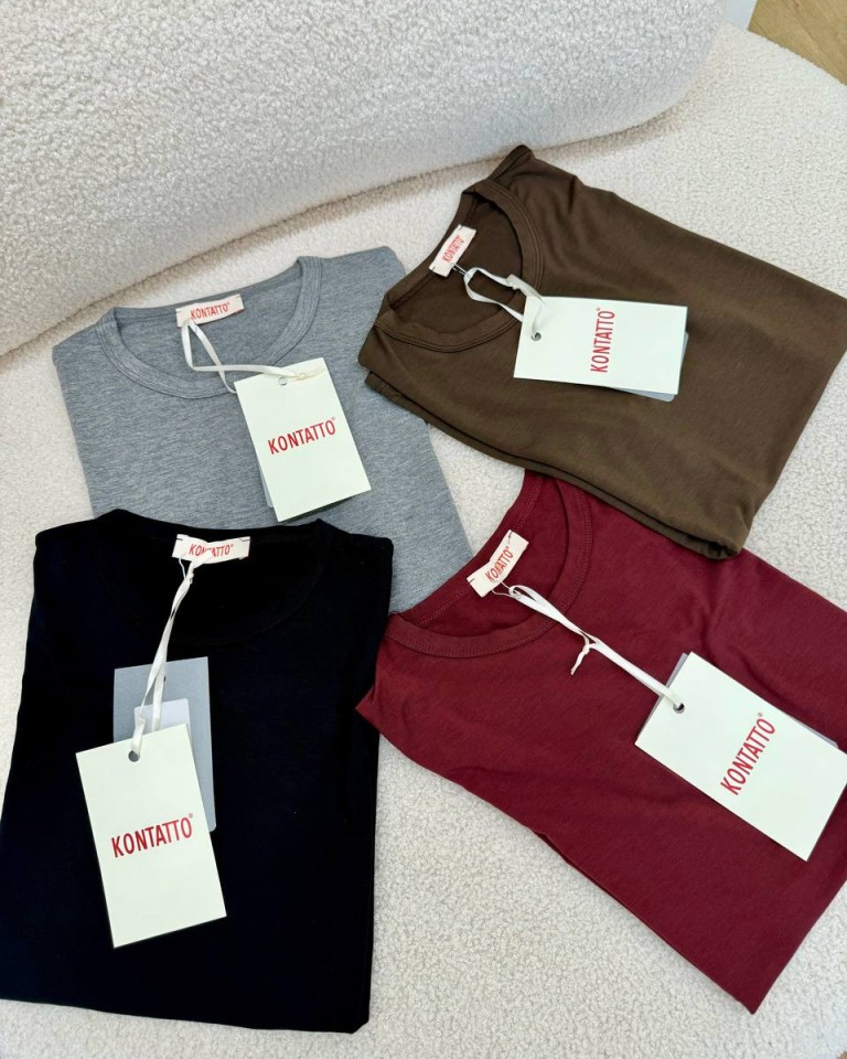 T-shirt basic aderente nera Kontatto Shop Online T-shirt basic aderente nera Kontatto