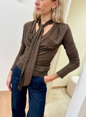 Shop Online Maglia arricciata scollo a gronda con foulard moka Kontatto