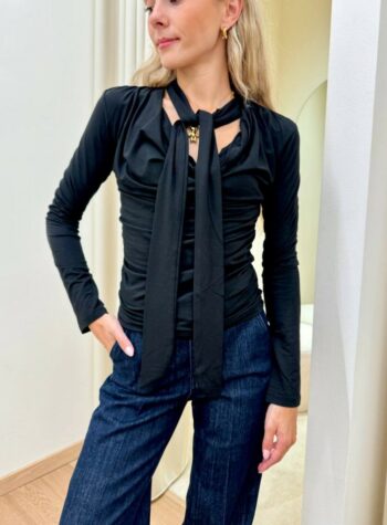 Shop Online Maglia arricciata scollo a gronda con foulard nera Kontatto