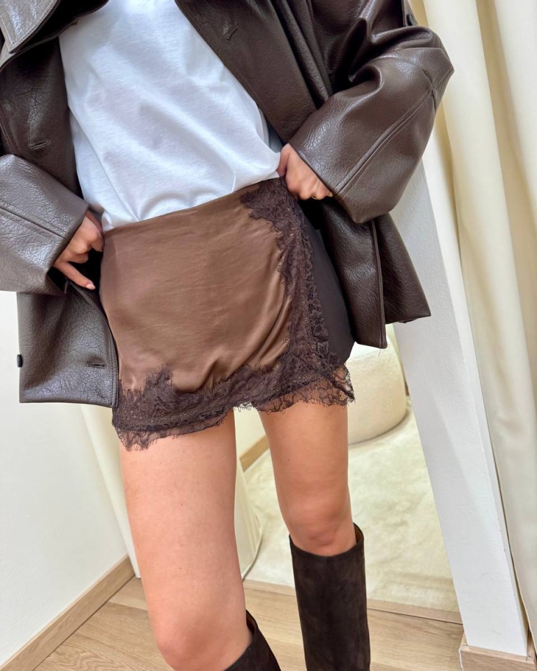 Shorts inserto pizzo asimmetrico moro HaveOne Shop Online Shorts inserto pizzo asimmetrico moro HaveOne