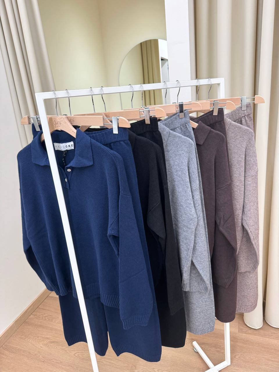 Completo maglia polo e pantalone nero HaveOne Shop Online Completo maglia polo e pantalone nero HaveOne