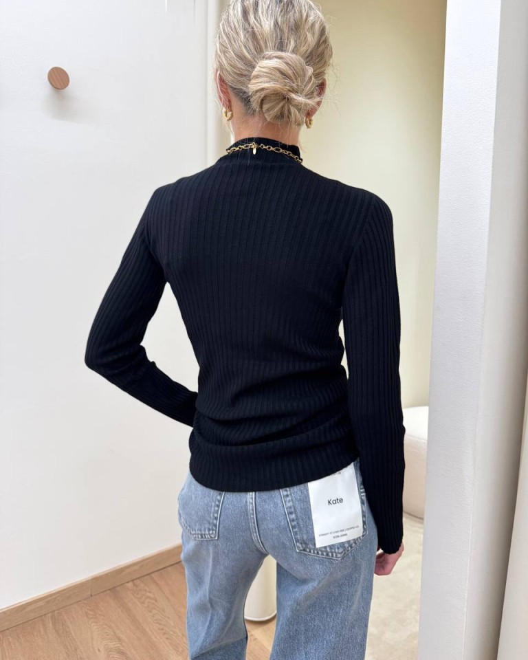 Lupetto a coste dettaglio petto nero Kontatto Shop Online Lupetto a coste dettaglio petto nero Kontatto