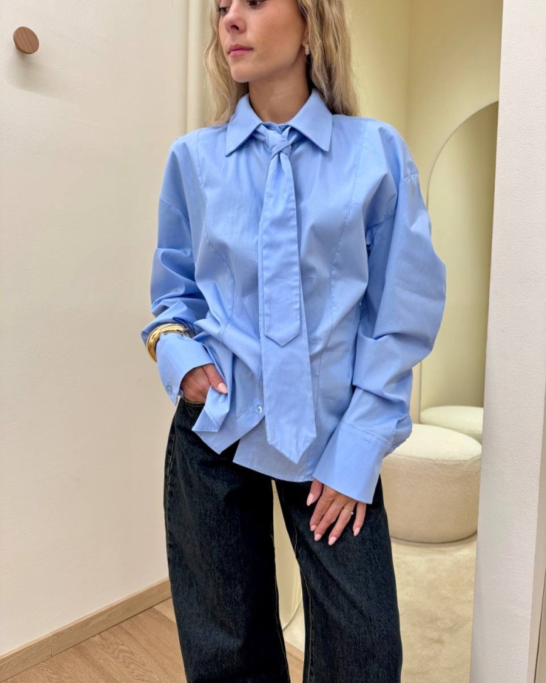 Camicia aderente con cravatta celeste HaveOne Shop Online Camicia aderente con cravatta celeste HaveOne