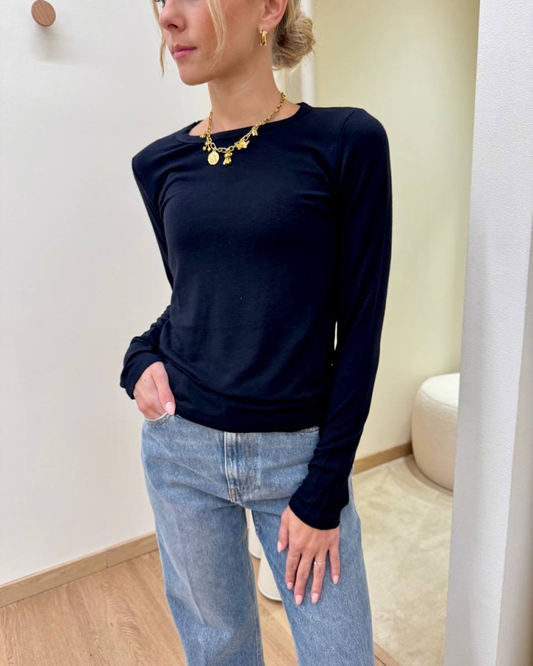 Maglia basic aderente girocollo nera Kontatto Shop Online Maglia basic aderente girocollo nera Kontatto