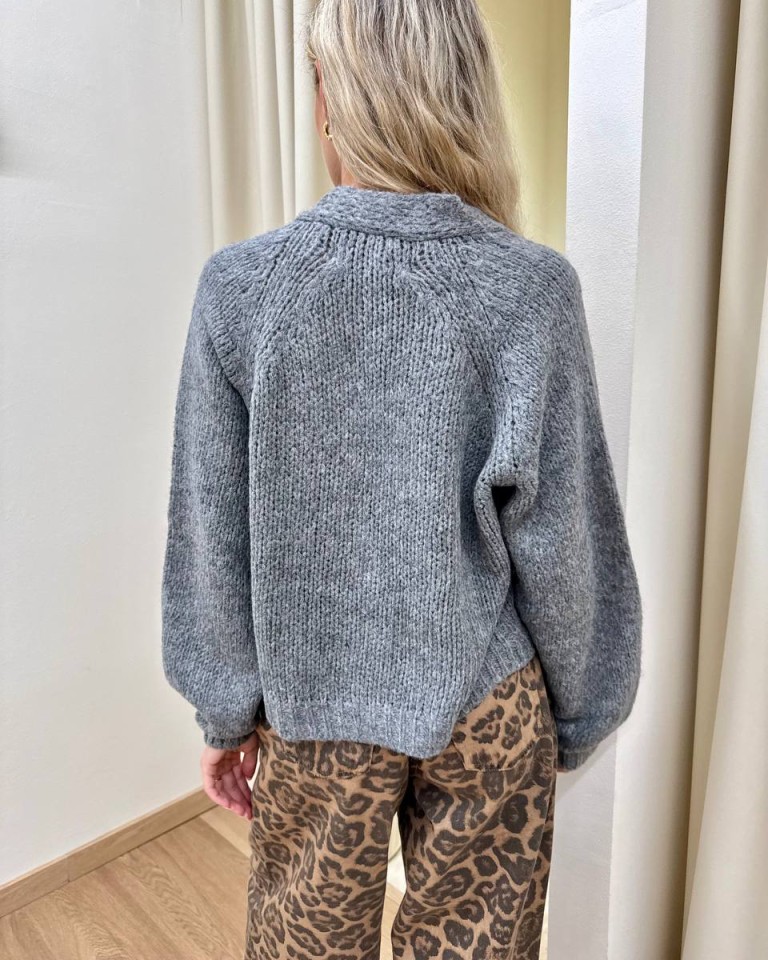 Cardigan con lana bottoni gioiello grigio HaveOne Shop Online Cardigan con lana bottoni gioiello grigio HaveOne