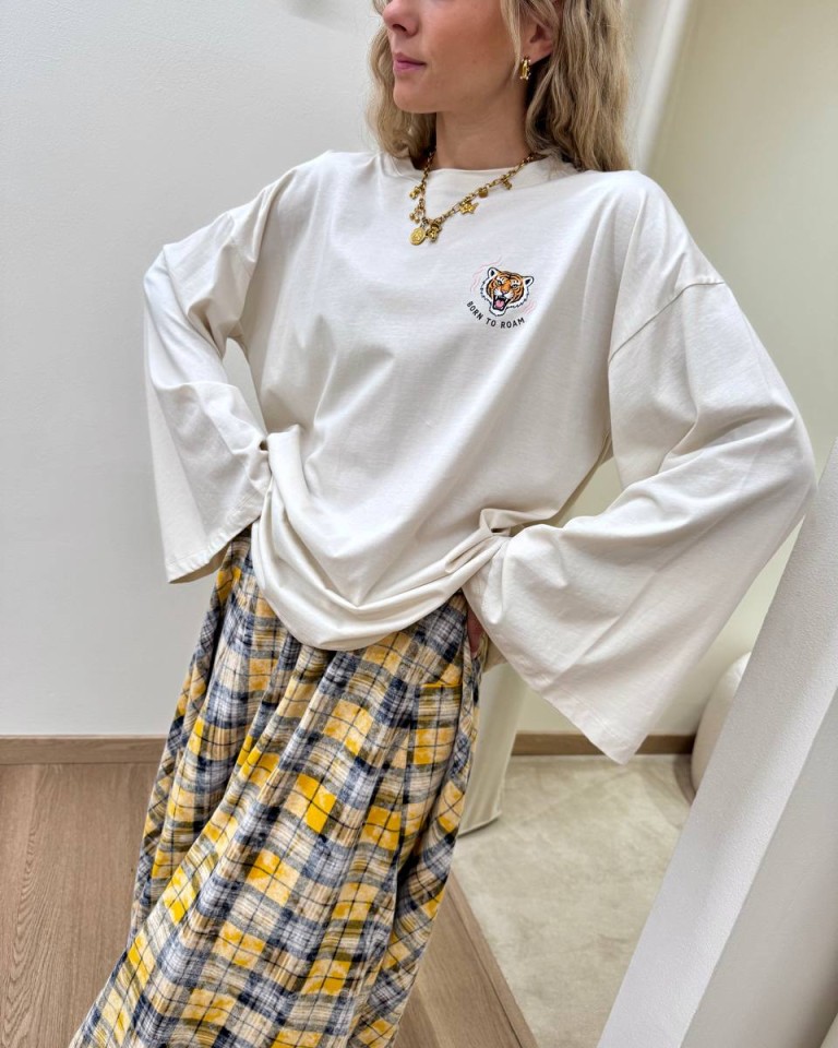 Maglia over burro stampa tigre "Chase the wave" Vicolo Shop Online Maglia over burro stampa tigre "Chase the wave" Vicolo