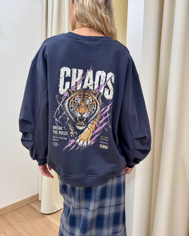 Felpa over grigio antracite stampa tigre "Chaos" Vicolo Shop Online Felpa over grigio antracite stampa tigre "Chaos" Vicolo