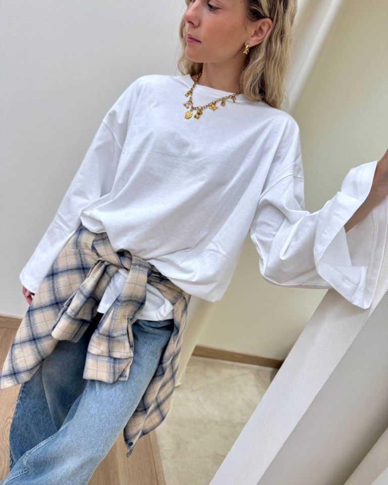 Maglia maxi maniche svasate bianca Vicolo Shop Online Maglia maxi maniche svasate bianca Vicolo