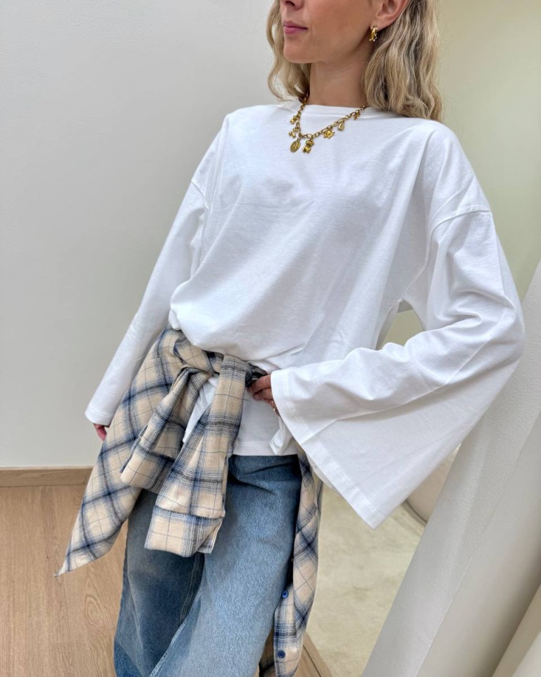Maglia maxi maniche svasate bianca Vicolo Shop Online Maglia maxi maniche svasate bianca Vicolo