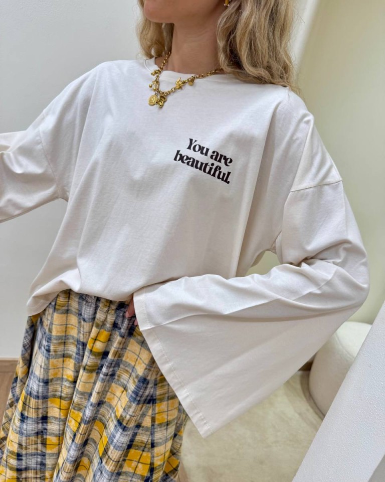 Maglia over burro stampa "you are beautiful" Vicolo Shop Online Maglia over burro stampa "you are beautiful" Vicolo