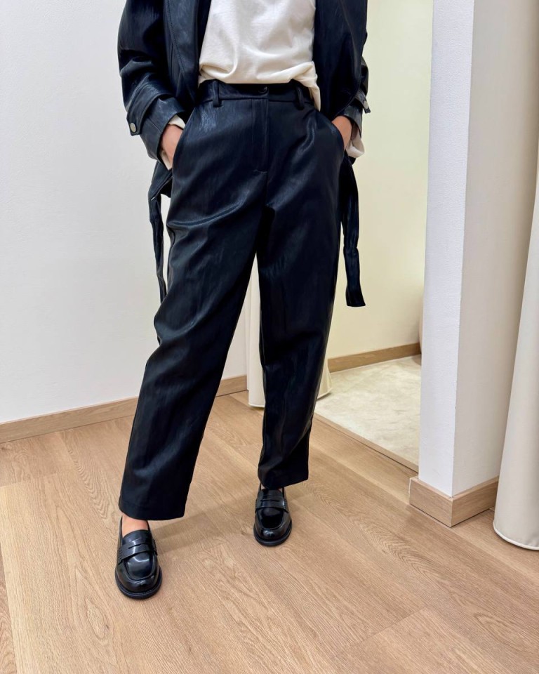 Pantalone sigaretta ecopelle martellata nera Tensione In Shop Online Pantalone sigaretta ecopelle martellata nera Tensione In