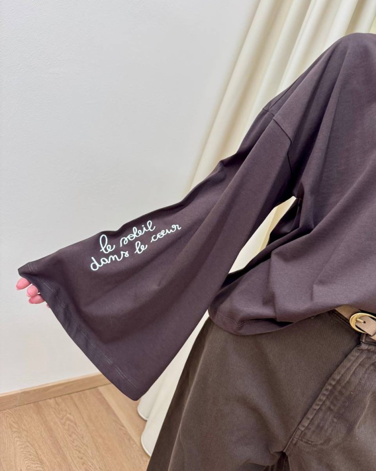 Maglia over maniche ampie stampa occhio moro Vicolo Shop Online Maglia over maniche ampie stampa occhio moro Vicolo