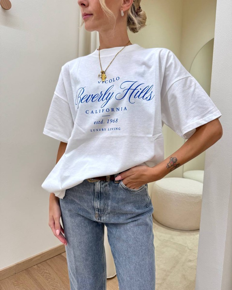 T-shirt oversize bianca stampa "Beverly Hills" Vicolo Shop Online T-shirt oversize bianca stampa "Beverly Hills" Vicolo