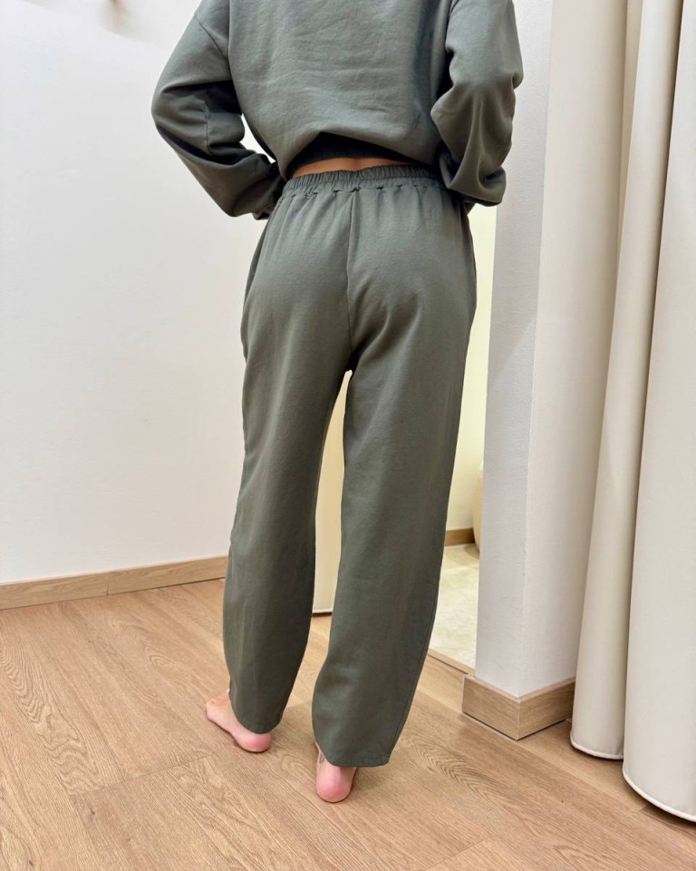Completo felpa pantalone barrel militare Susy Mix Shop Online Completo felpa pantalone barrel militare Susy Mix