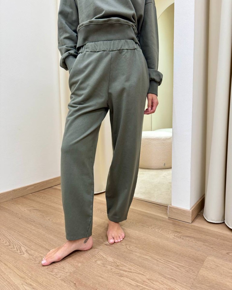 Completo felpa pantalone barrel militare Susy Mix Shop Online Completo felpa pantalone barrel militare Susy Mix