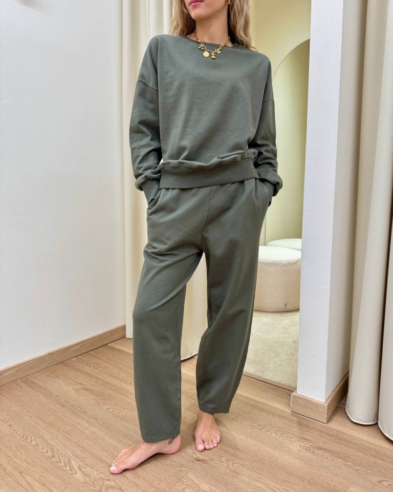 Completo felpa pantalone barrel militare Susy Mix Shop Online Completo felpa pantalone barrel militare Susy Mix