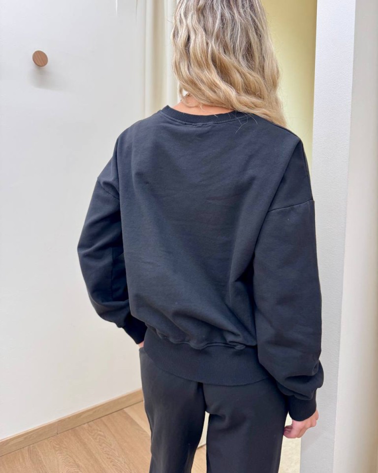 Completo felpa pantalone barrel nero Susy Mix Shop Online Completo felpa pantalone barrel nero Susy Mix