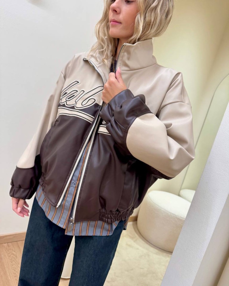 Bomber ecopelle scritta "club Italy" beige e moro HaveOne Shop Online Bomber ecopelle scritta "club Italy" beige e moro HaveOne