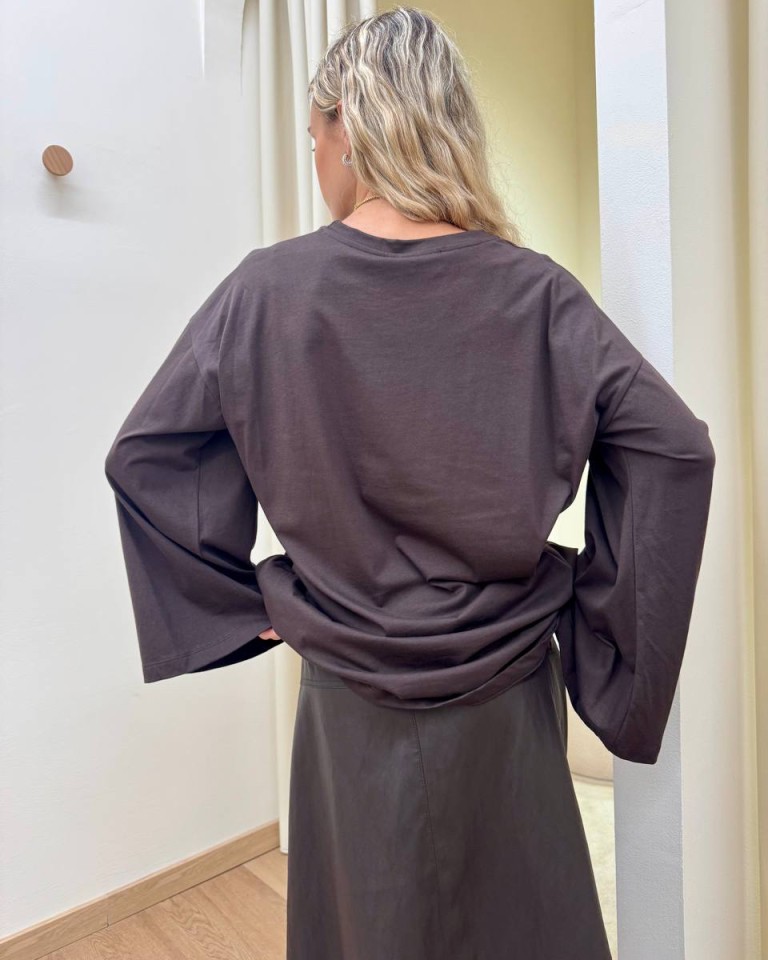Maglia over maniche ampie stampa tigre e scritta moro Vicolo Shop Online Maglia over maniche ampie stampa tigre e scritta moro Vicolo