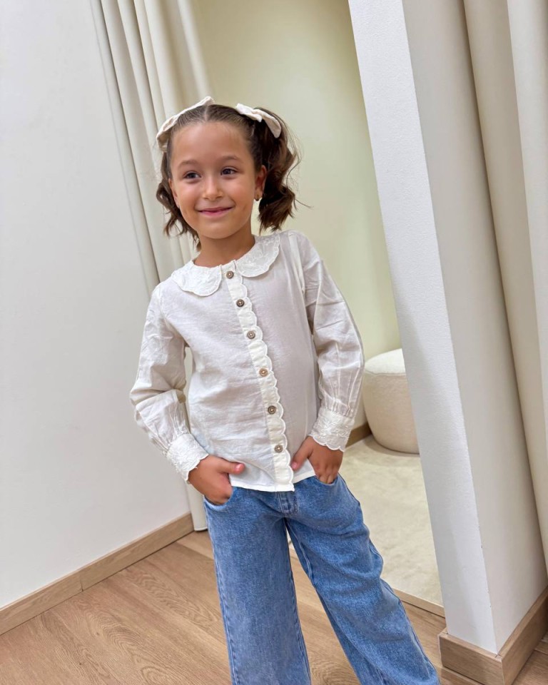Camicia ricami polsi e collo burro Lil'Atelier Shop Online Camicia ricami polsi e collo burro Lil'Atelier