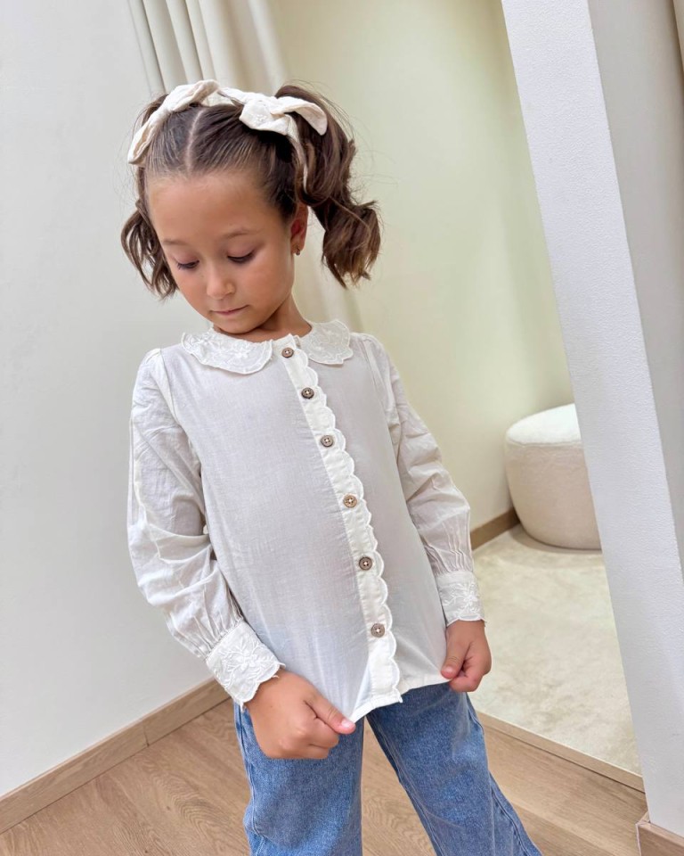 Camicia ricami polsi e collo burro Lil'Atelier Shop Online Camicia ricami polsi e collo burro Lil'Atelier