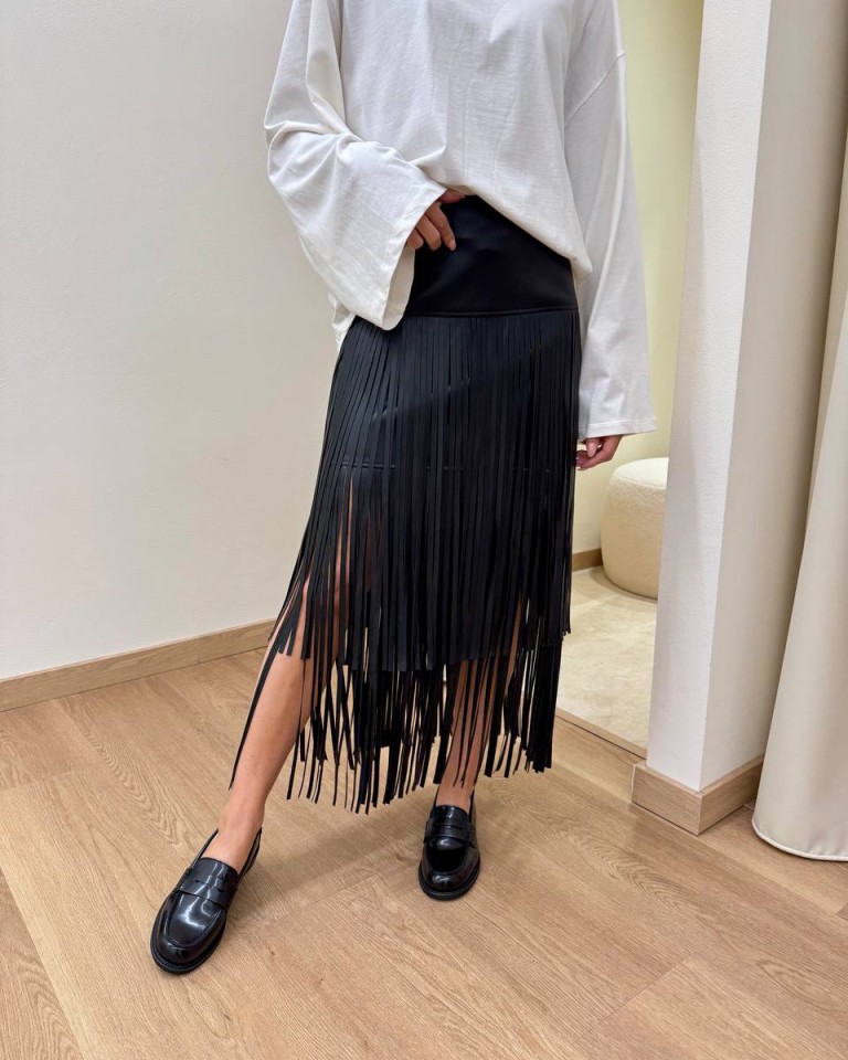 Gonna ecopelle con frange nera Tensione In Shop Online Gonna ecopelle con frange nera Tensione In