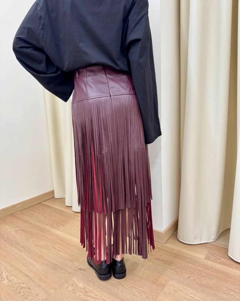 Gonna ecopelle con frange bordeaux Tensione In Shop Online Gonna ecopelle con frange bordeaux Tensione In