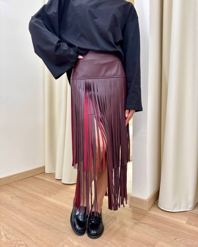 Gonna ecopelle con frange bordeaux Tensione In Shop Online Gonna ecopelle con frange bordeaux Tensione In