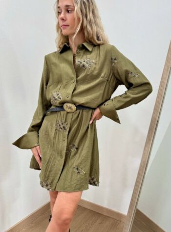 Shop Online Vestito corto verde oliva con ricami e cintura Tensione In