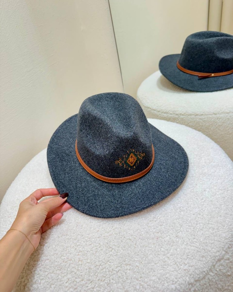 Cappello cowboy con ricamo grigio antracite Vicolo Shop Online Cappello cowboy con ricamo grigio antracite Vicolo