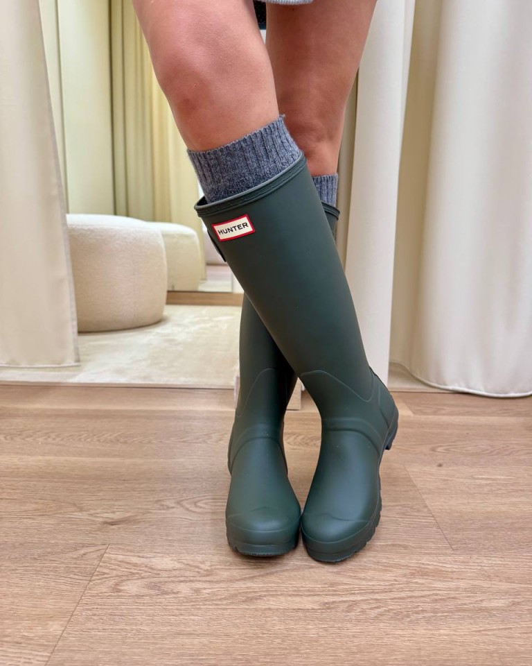 Stivale alto in gomma dark olive HUNTER Shop Online Stivale alto in gomma dark olive HUNTER