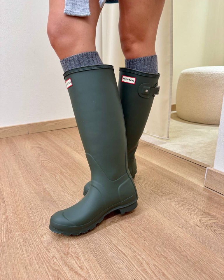 Stivale alto in gomma dark olive HUNTER Shop Online Stivale alto in gomma dark olive HUNTER