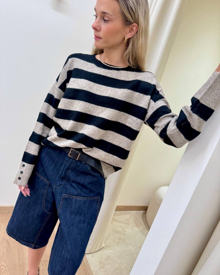 Maglione a righe nero e beige Susy Mix Shop Online Maglione a righe nero e beige Susy Mix