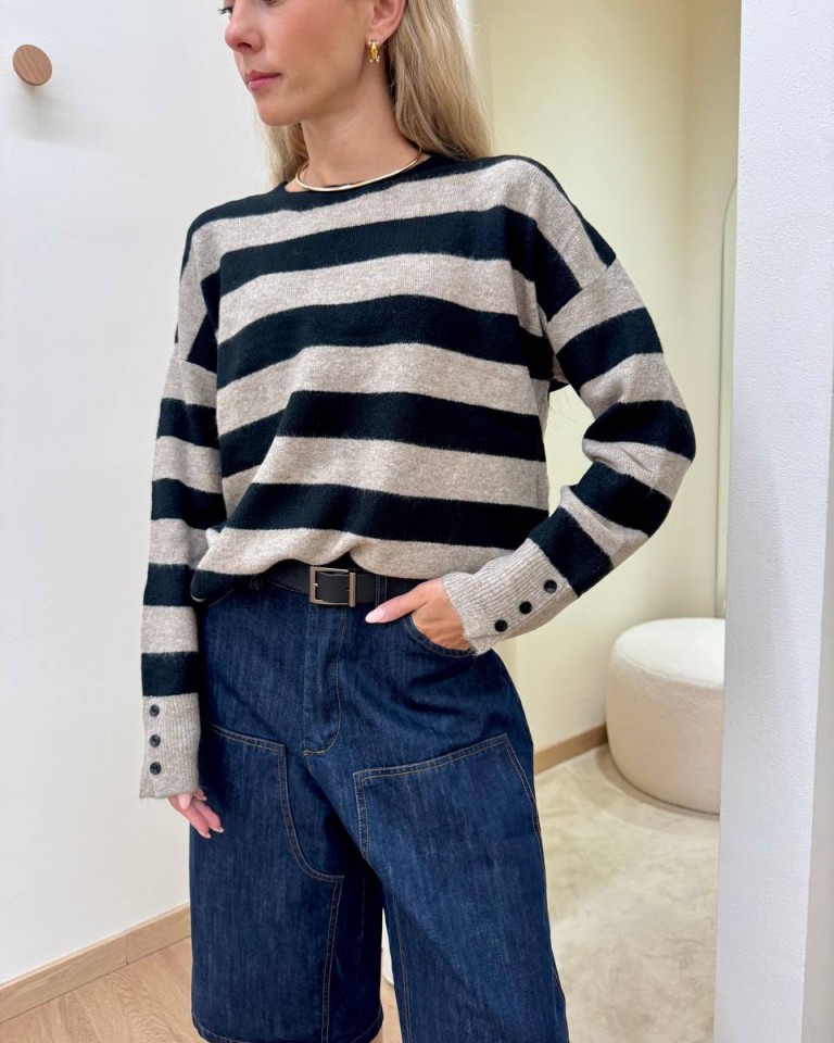 Maglione a righe nero e beige Susy Mix Shop Online Maglione a righe nero e beige Susy Mix