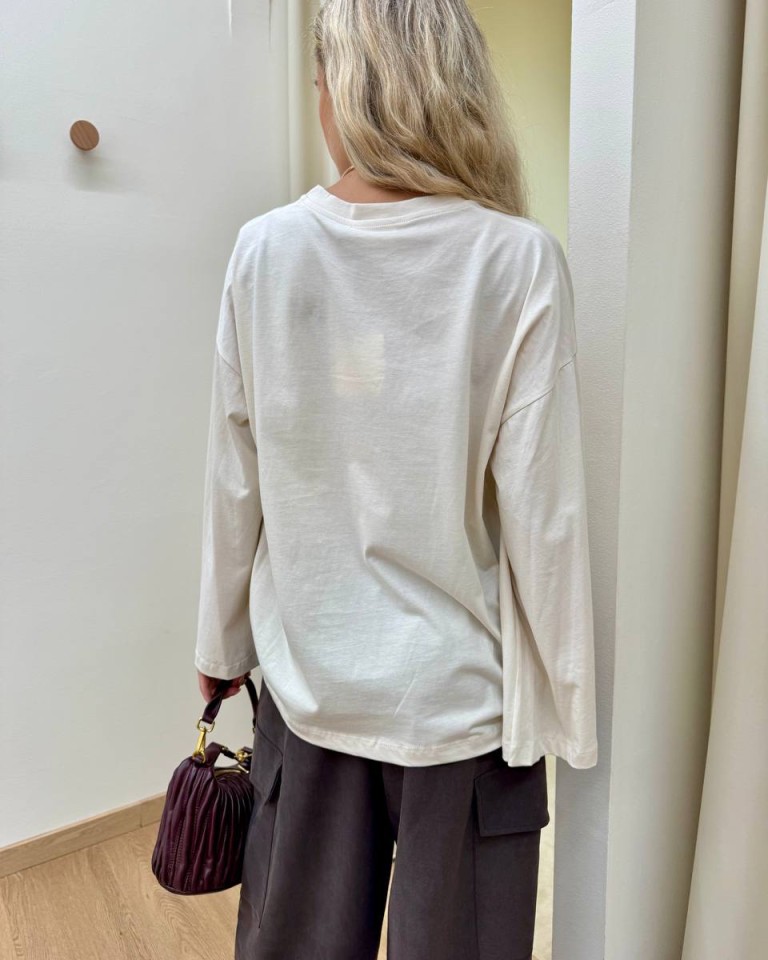 Maglia over maniche ampie stampa "Midnight Club" burro Vicolo Shop Online Maglia over maniche ampie stampa "Midnight Club" burro Vicolo
