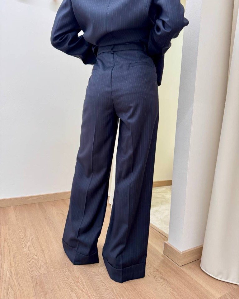 Pantalone palazzo con rovescia gessato blu Vicolo Shop Online Pantalone palazzo con rovescia gessato blu Vicolo