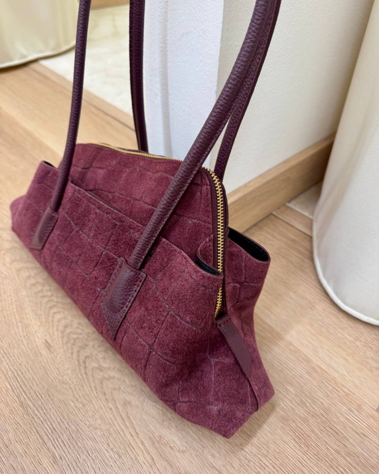 Borsa baguette asimmetrica croco prugna Shop Online Borsa baguette asimmetrica croco prugna