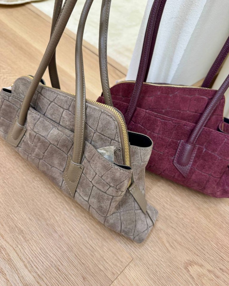 Borsa baguette asimmetrica croco tortora Shop Online Borsa baguette asimmetrica croco tortora