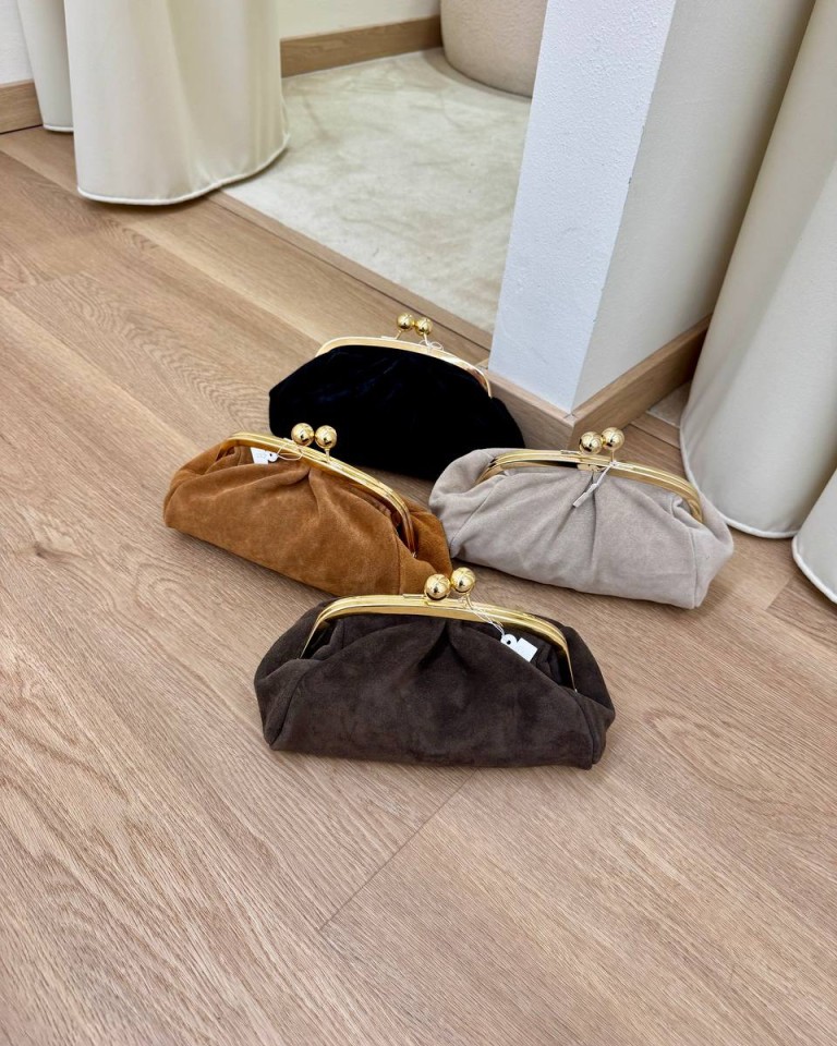 Borsa clutch in camoscio sabbia Shop Online Borsa clutch in camoscio sabbia