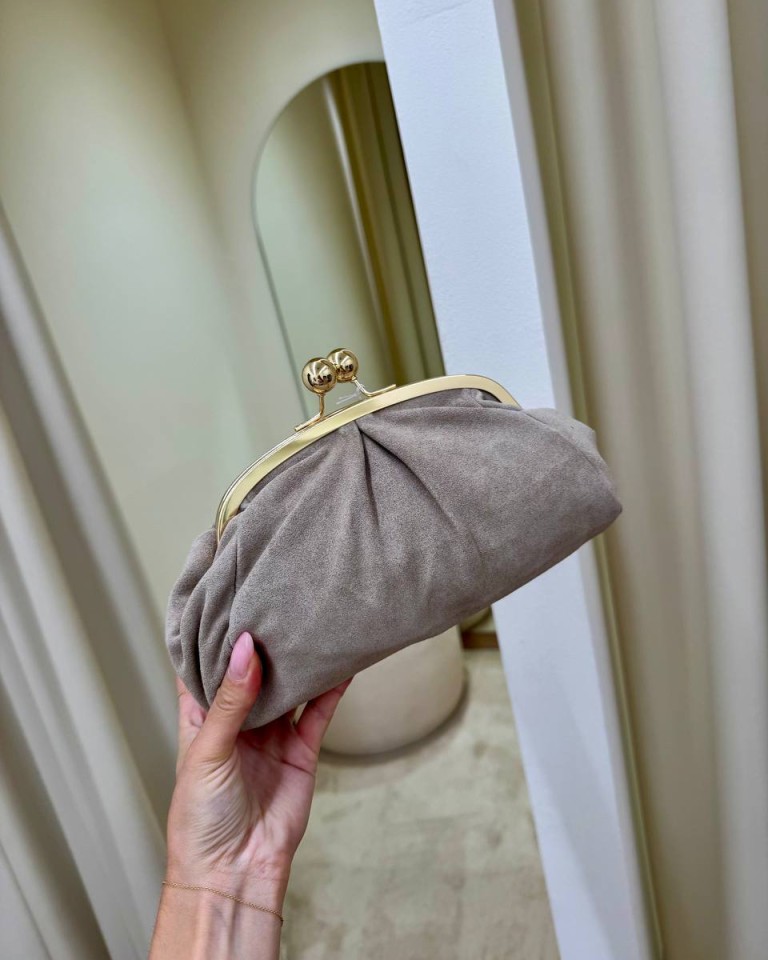 Borsa clutch in camoscio sabbia Shop Online Borsa clutch in camoscio sabbia
