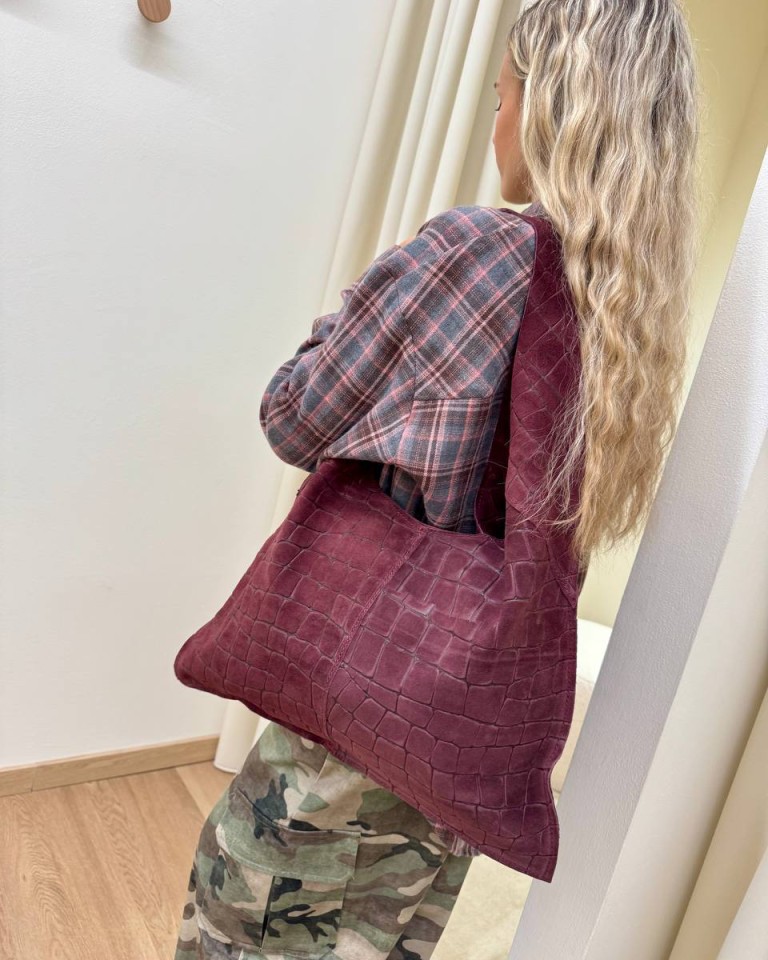 Borsa shopper vera pelle scamosciata croco vino Shop Online Borsa shopper vera pelle scamosciata croco vino
