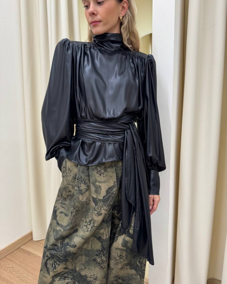 Blusa effetto laminato e fusciacca nera HaveOne Shop Online Blusa effetto laminato e fusciacca nera HaveOne