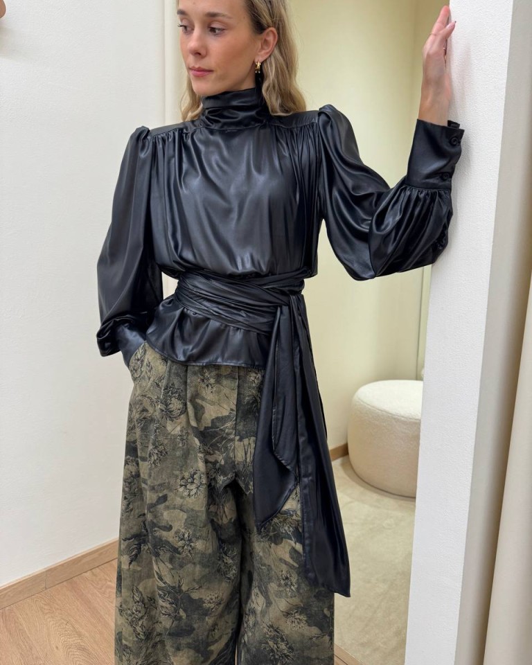 Blusa effetto laminato e fusciacca nera HaveOne Shop Online Blusa effetto laminato e fusciacca nera HaveOne