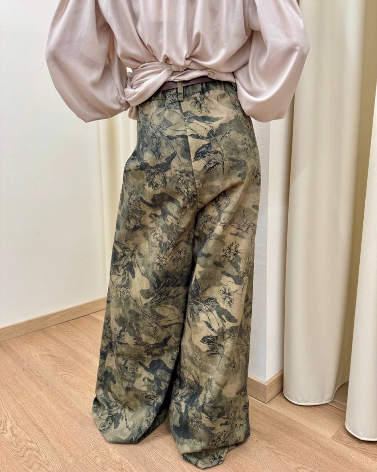 Jeans fantasia camouflage e floreale verde militare HaveOne Shop Online Jeans fantasia camouflage e floreale verde militare HaveOne