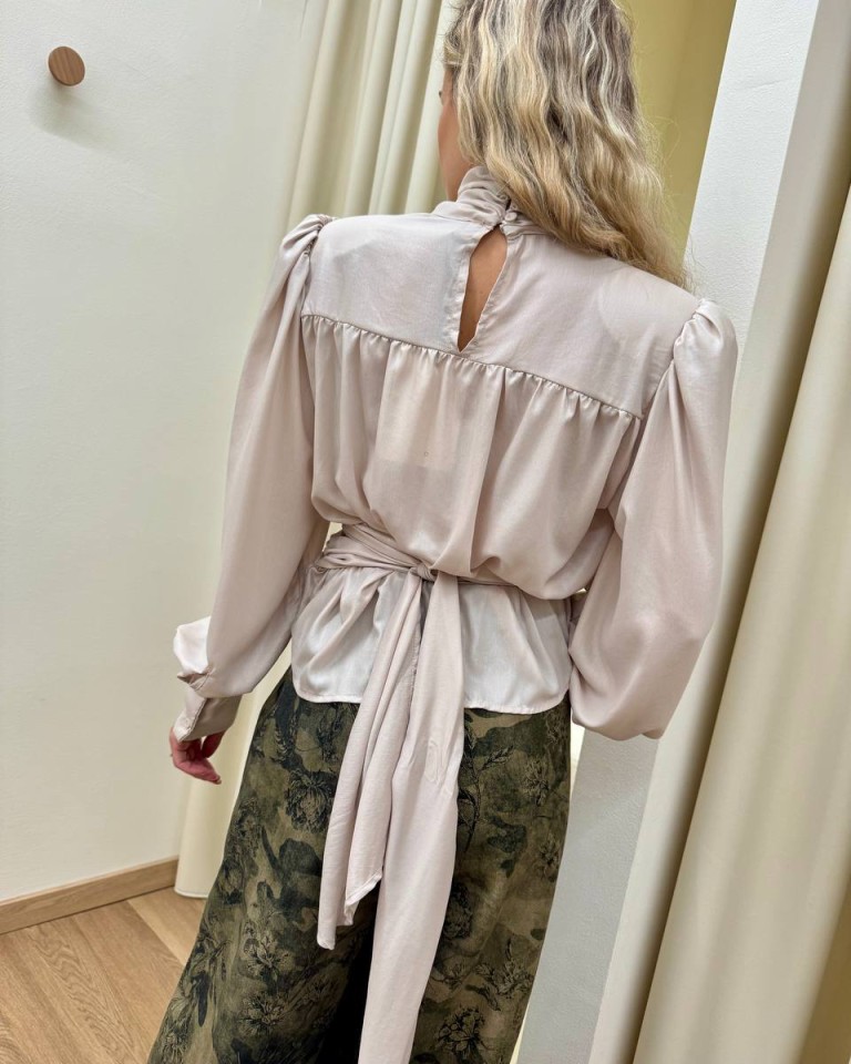 Blusa effetto laminato e fusciacca burro HaveOne Shop Online Blusa effetto laminato e fusciacca burro HaveOne